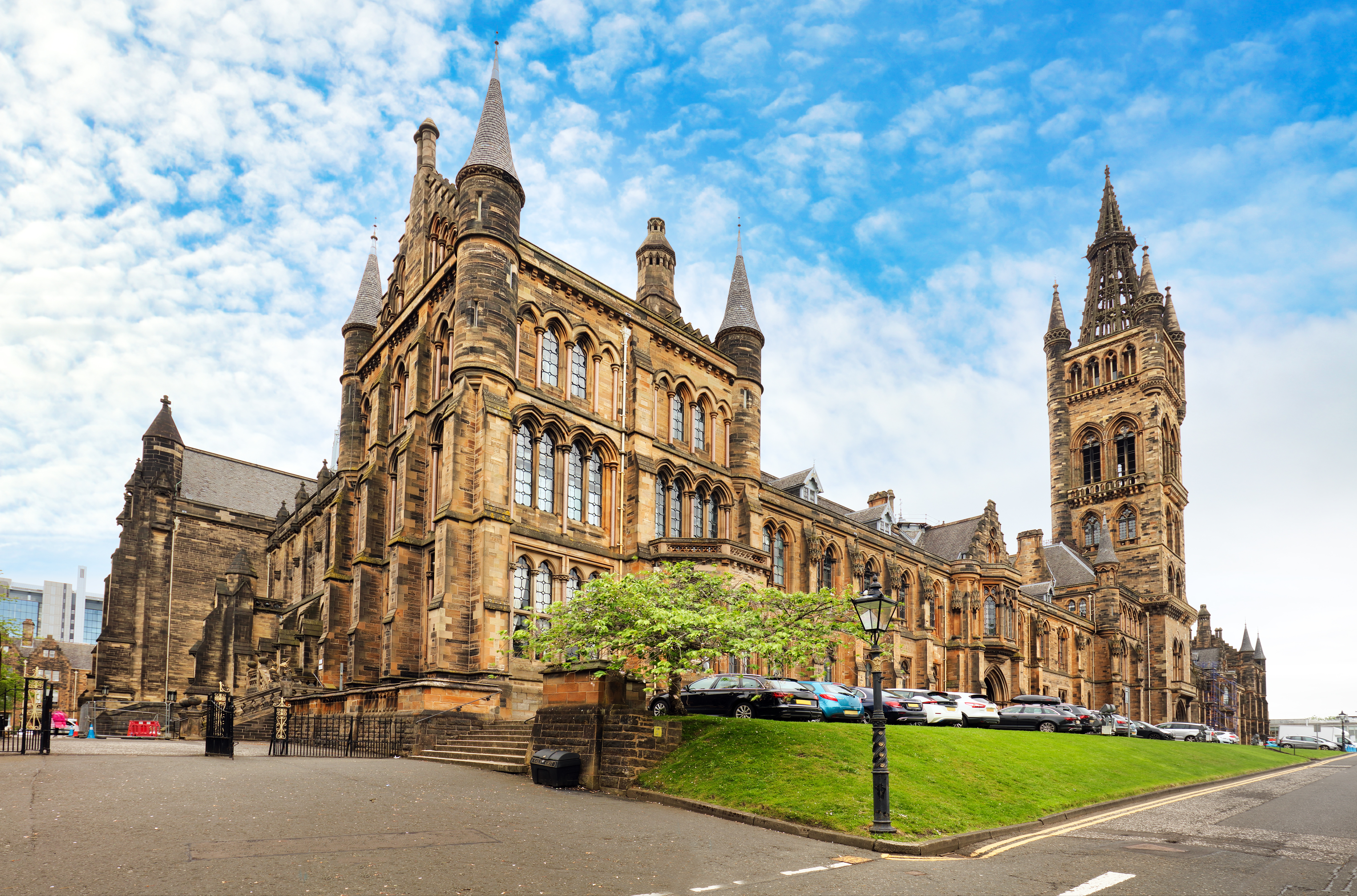 Glasgow University set i frøperspektiv.