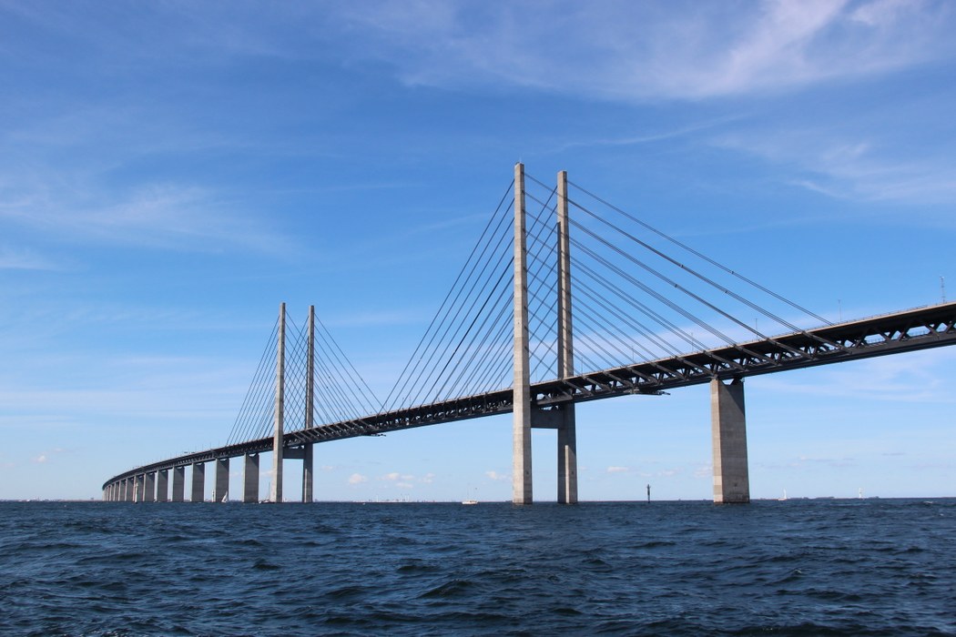 billede af Storebæltsbroen i solskinsvejr