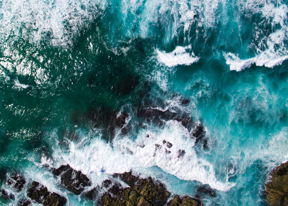 Foto af havet der bølger